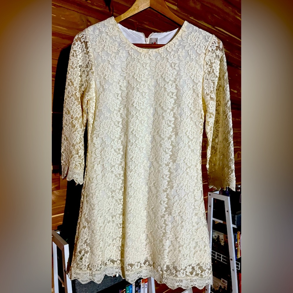 180 Brand lace mini dress. Long sleeve vintage